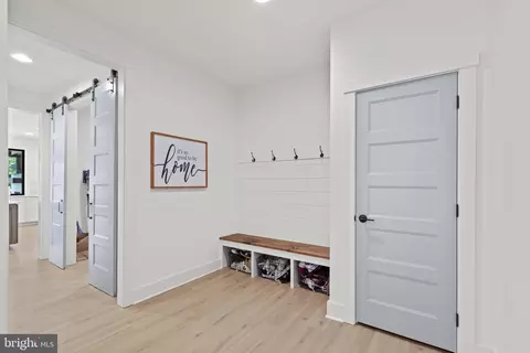 Entry Way - 601 Stonehenge Dr, Lititz, PA 17543 photo 7 of 16