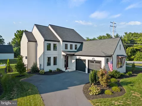 601 Stonehenge Dr, Lititz, PA 17543