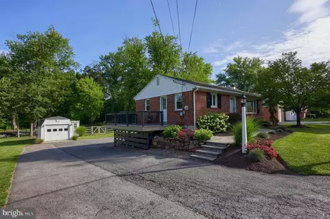 195 Resh Rd, Reinholds, PA 17569
