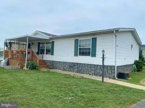 129 Greenbriar Cir, Lancaster, PA 17603