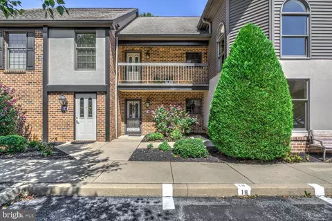 18 Amberly Way, Lititz, PA 17543