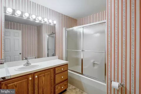 Bath - 18 Amberly Way, Lititz, PA 17543 photo 2 of 3