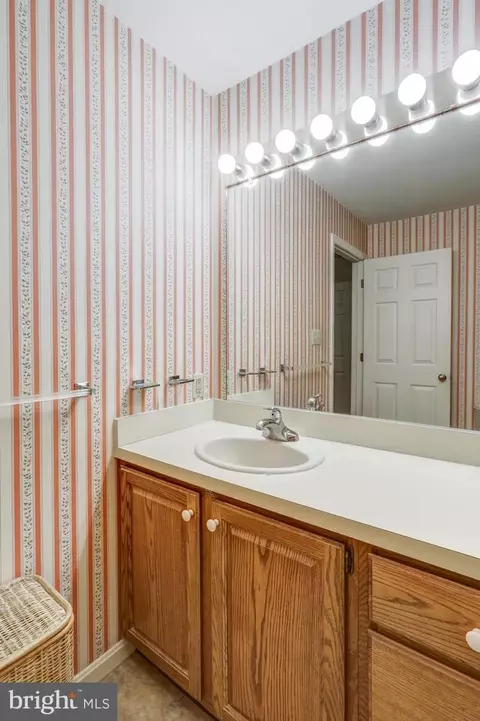 Bath - 18 Amberly Way, Lititz, PA 17543 photo 3 of 3