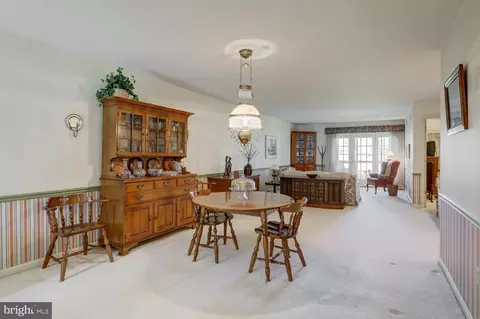 Dining - 18 Amberly Way, Lititz, PA 17543 photo 2 of 2