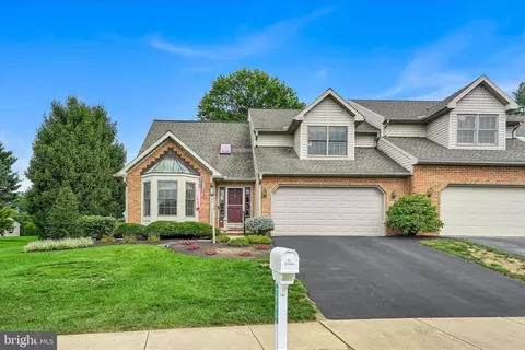 2645 Stagecoach Ln, Lancaster, PA 17601