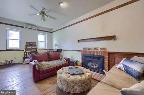 213 S Spruce St, Lititz, PA 17543 photo 30