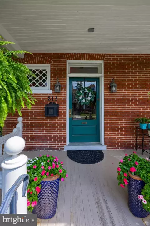 213 S Spruce St, Lititz, PA 17543 photo 7