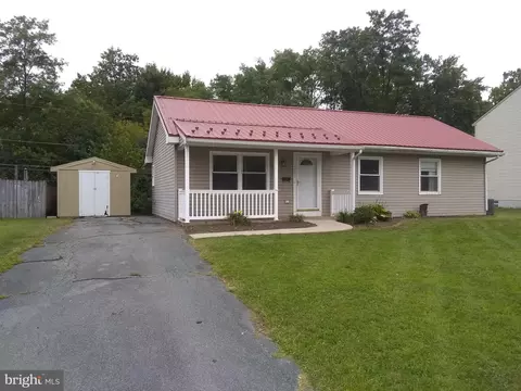 1035 James Ave, Ephrata, PA 17522