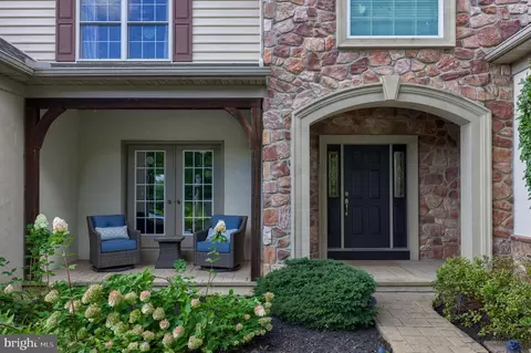 686 Jake Landis Rd, Lititz, PA 17543 photo 2