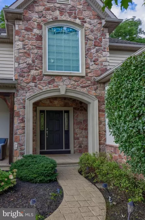 686 Jake Landis Rd, Lititz, PA 17543 photo 3