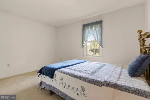 Bedroom - 150 Briar Hill Rd, Lititz, PA 17543 photo 6 of 7