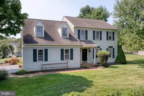 150 Briar Hill Rd, Lititz, PA 17543