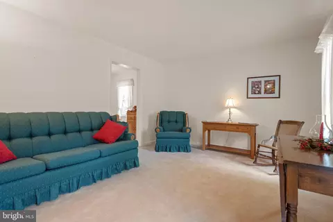 Living - 150 Briar Hill Rd, Lititz, PA 17543 photo 1 of 1