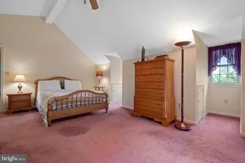 Bedroom - 150 Briar Hill Rd, Lititz, PA 17543 photo 2 of 7