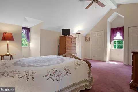 Bedroom - 150 Briar Hill Rd, Lititz, PA 17543 photo 1 of 7