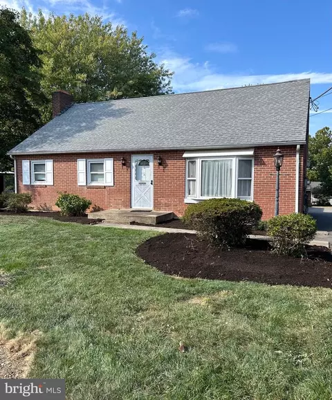 3671 Horizon Dr, Lancaster, PA 17601