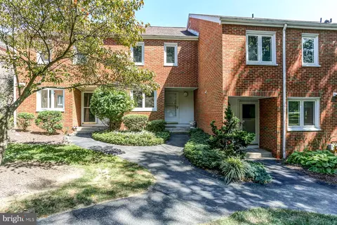 25 Dogwood Ln, Mountville, PA 17554