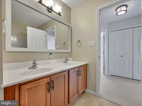 Bath - 603 Wallingford Rd, Lititz, PA 17543 photo 4 of 4
