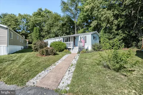 86 Honeysuckle Way, Columbia, PA 17512