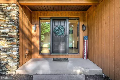Exterior - 893 Timberline Dr, Gap, PA 17527 photo 8 of 18