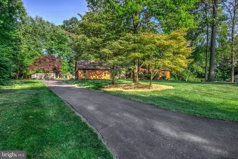 Exterior - 893 Timberline Dr, Gap, PA 17527 photo 3 of 18