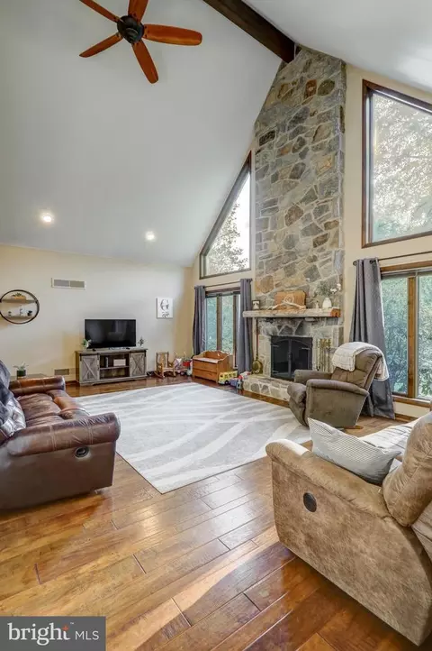 Living - 893 Timberline Dr, Gap, PA 17527 photo 1 of 2