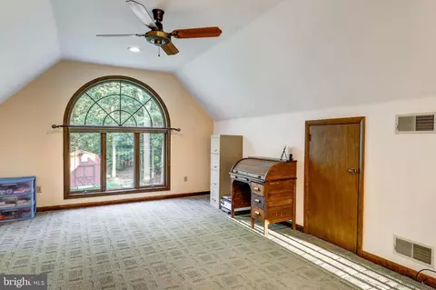 Bedroom - 893 Timberline Dr, Gap, PA 17527 photo 3 of 6