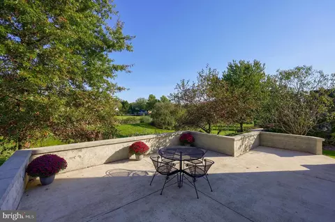 502 Wheatfield Dr, Lititz, PA 17543 photo 3