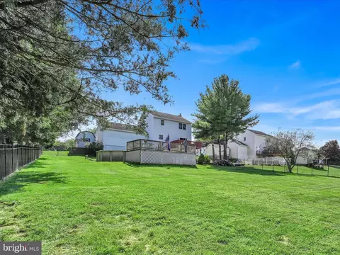 Exterior - 587 Hi View Dr, Lititz, PA 17543 photo 11 of 11