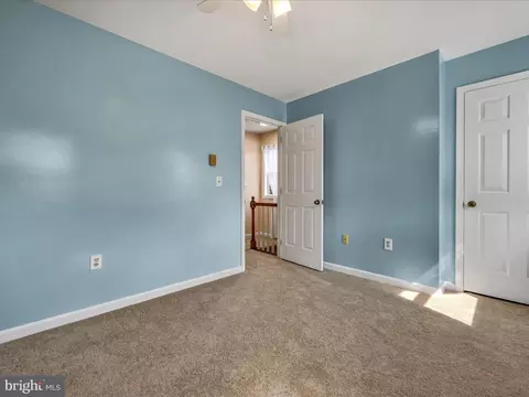 Bedroom - 587 Hi View Dr, Lititz, PA 17543 photo 4 of 8