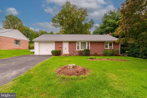 10 E Brandt Blvd, Landisville, PA 17538