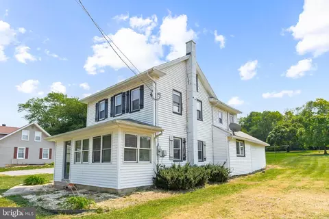 732 Stackstown Rd, Bainbridge, PA 17502 photo 4