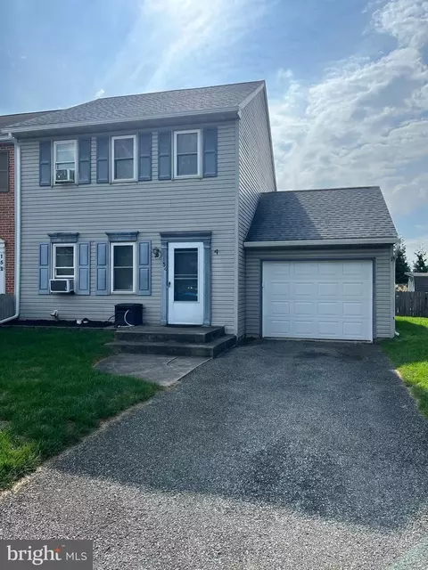 154 Sherfield Ct, Elizabethtown, PA 17022