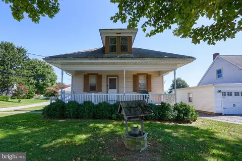 145 Elmwood Rd, Lancaster, PA 17602
