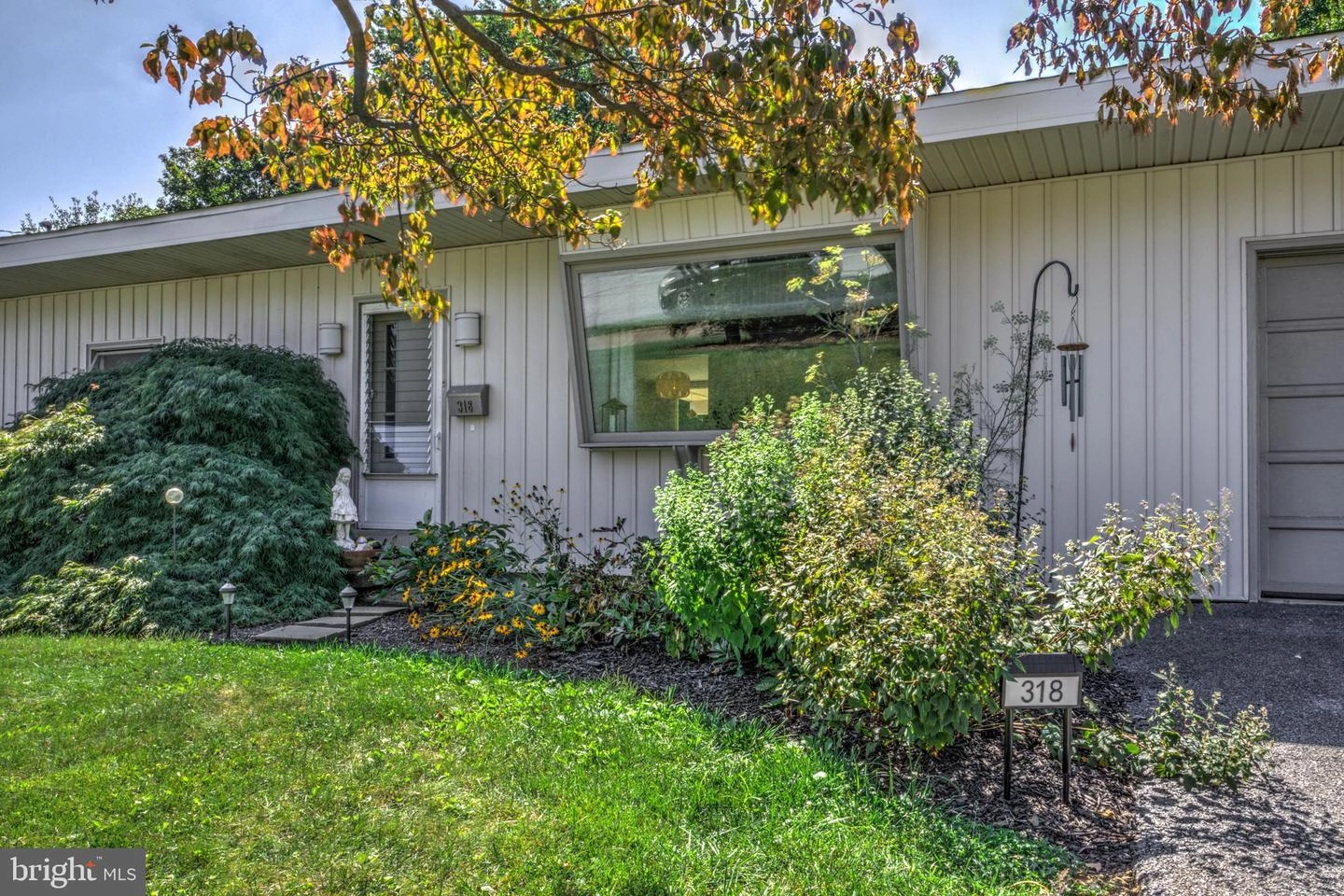 318 Gochnauer Ave, Lititz, PA 17543 photo 4