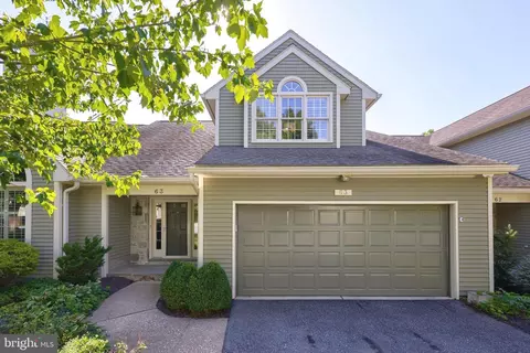 63 Deer Ford Dr, Lancaster, PA 17601
