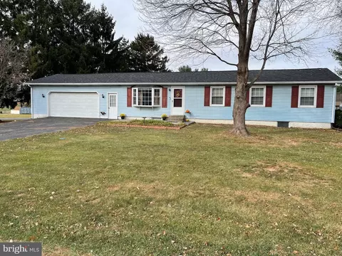7 Parker Dr, Christiana, PA 17509