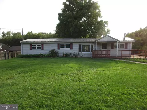 1716 Gish Rd, Manheim, PA 17545