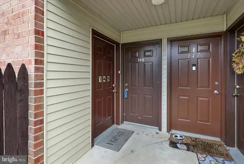 146 Lancaster Est, Lancaster, PA 17552