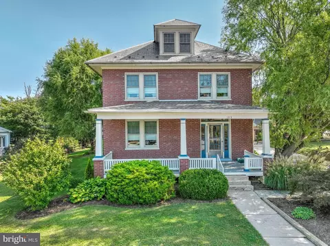 103 N Roberts Ave, New Holland, PA 17557