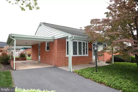 725 Garnet Ave, Lancaster, PA 17603