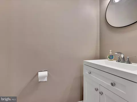 Bath - 209 Ironstone Dr, Lititz, PA 17543 photo 1 of 2