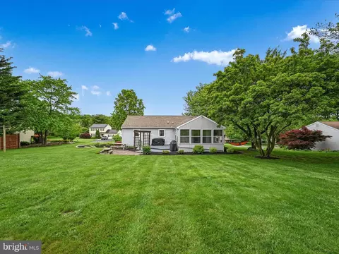 Exterior - 209 Ironstone Dr, Lititz, PA 17543 photo 8 of 9