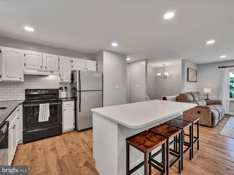 Kitchen - 209 Ironstone Dr, Lititz, PA 17543 photo 1 of 4