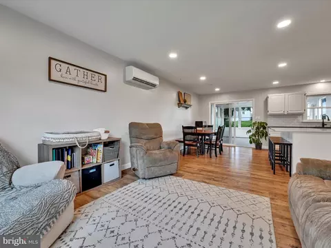 Living - 209 Ironstone Dr, Lititz, PA 17543 photo 2 of 5