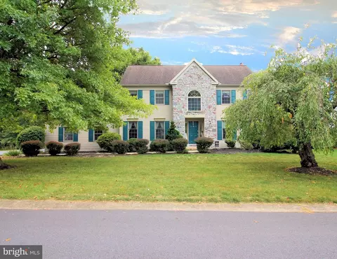 2662 Valley View Dr, Lancaster, PA 17601