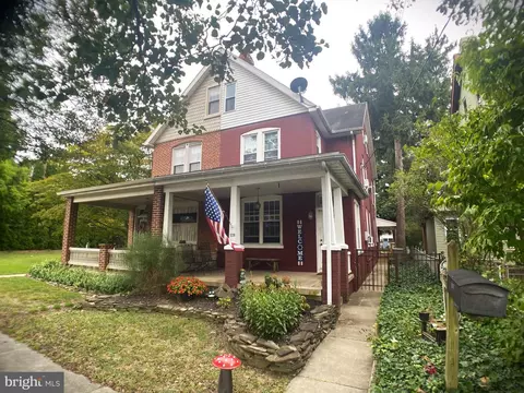 1228 Manor St, Columbia, PA 17512