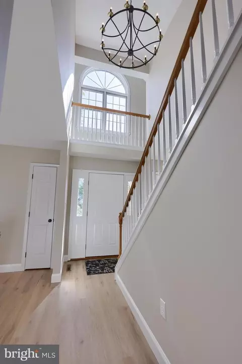 325 N Farm Dr, Lititz, PA 17543 photo 5