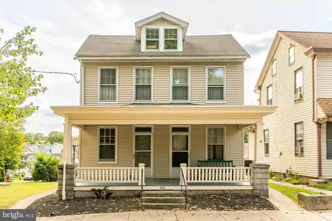 240 W Main St, Ephrata, PA 17522