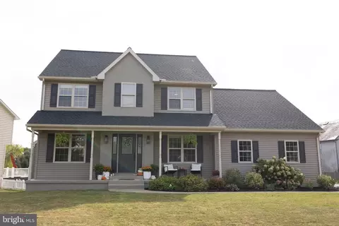 100 Windsock Way, New Holland, PA 17557
